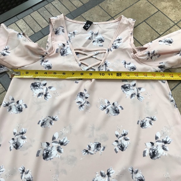 Ing Pale Pink Floral Cold/Off the Shoulder Top - Picture 4 of 7